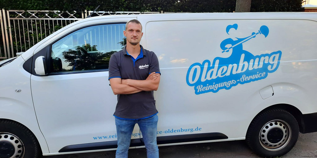 Jan Oldenburg vom Reinigungs-Service Oldenburg aus Berlin klärt über Kosten der Gebäudereinigung auf.